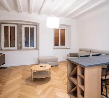 Il Giardino 1 - Center - Park View
